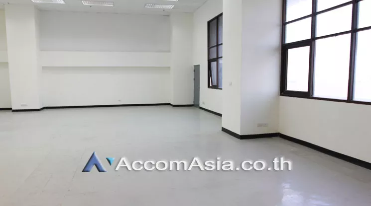  1  Office Space For Rent in Charoennakorn ,Bangkok BTS Krung Thon Buri at Thai Sri Tower AA17854